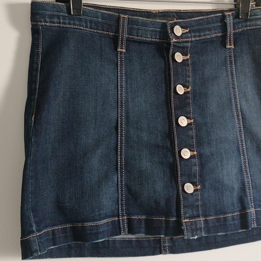 Flying Monkey Front Button Down Skirt Size 29 - image 2